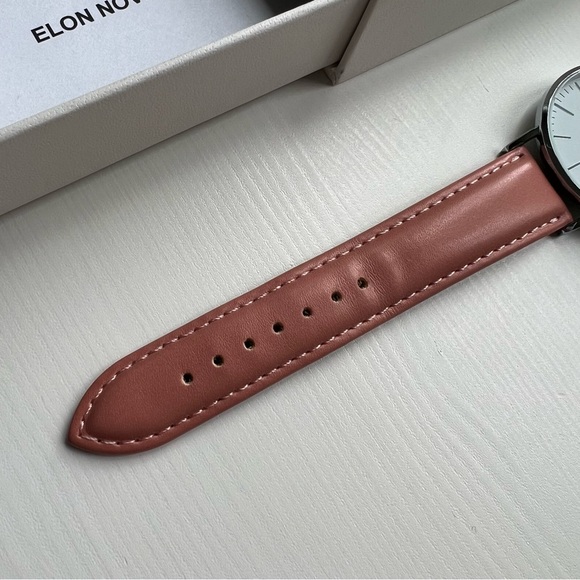 Watch - Picture 6 of 8